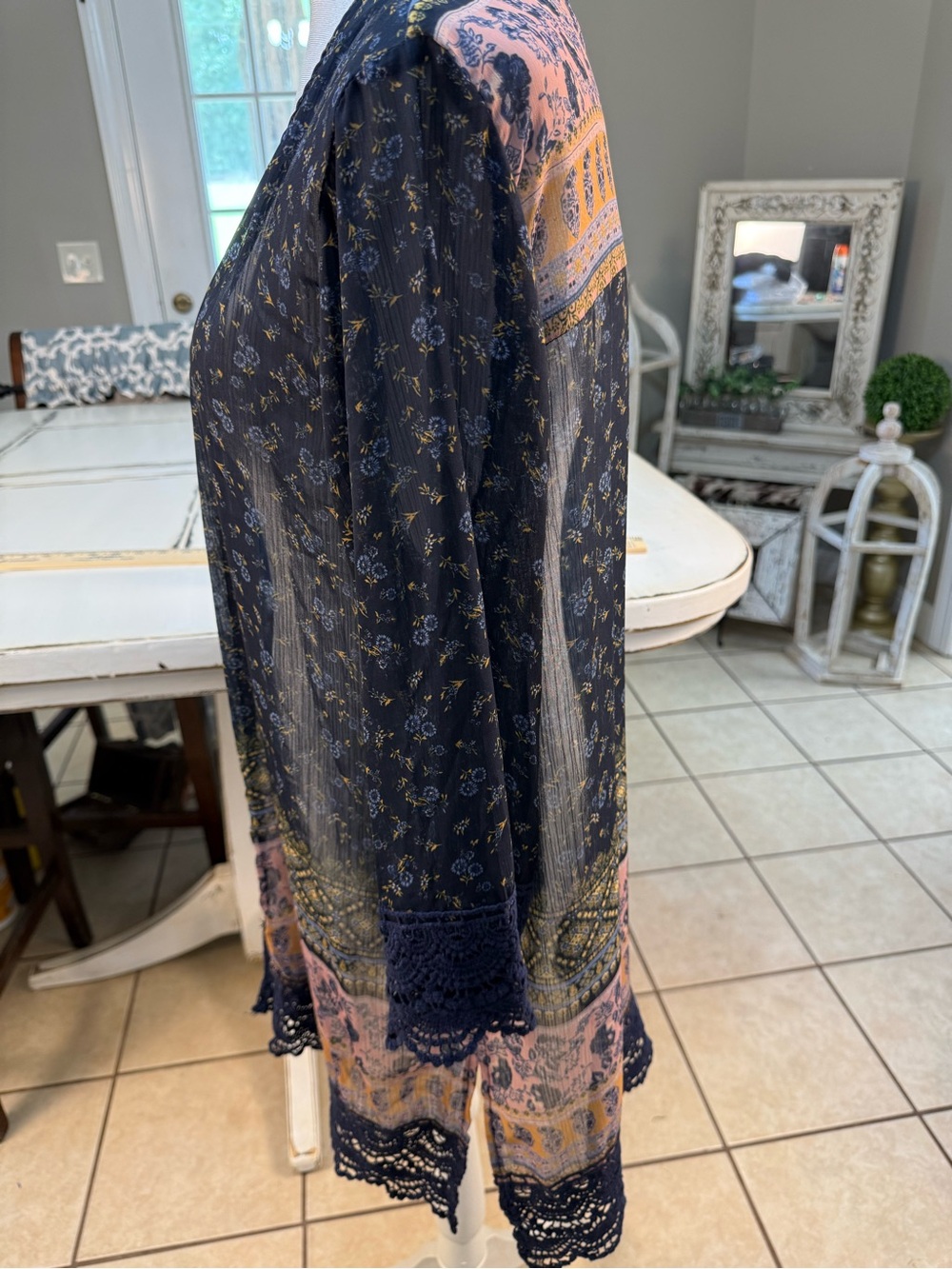 Jolt boho floral crochet-trim kimono, size Medium - Picture 5 of 16